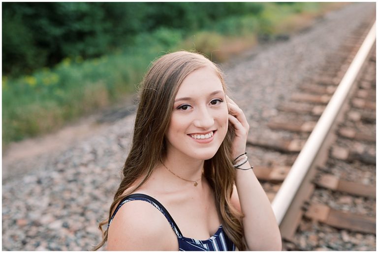 Lexxie A Twin Senior Session Cadott High School Class of 2021